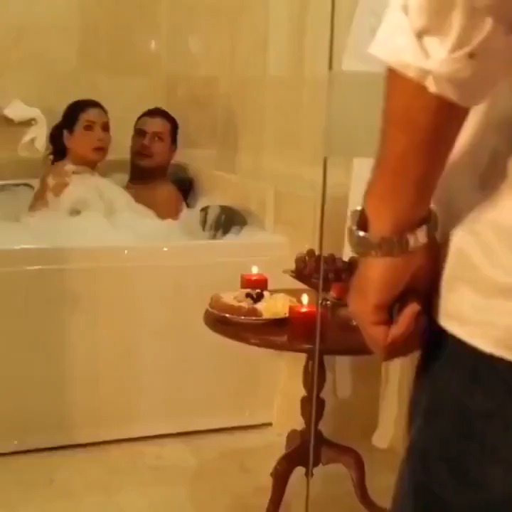 Eğer erkek olsaydınız ve partnerinizi aldatırken yakalasaydınız, tetiği çeker miydiniz yoksa sadece uzaklaşır mıydınız?
