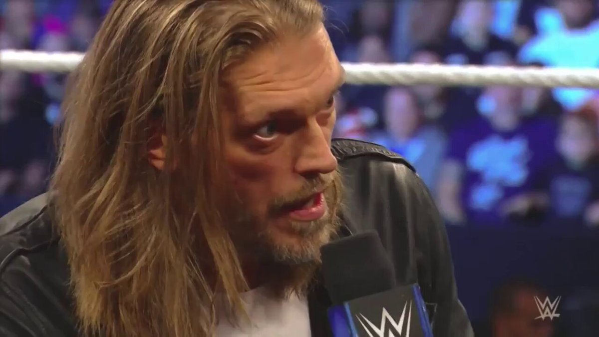 That moment when WWE sent Edge out to get Becky Lynch booed—but even after Becky took it as far as mocking his career-ending neck injury, the crowd still cheered her. You could literally see the exact second Edge realized… yeah, this wasn’t working 😭