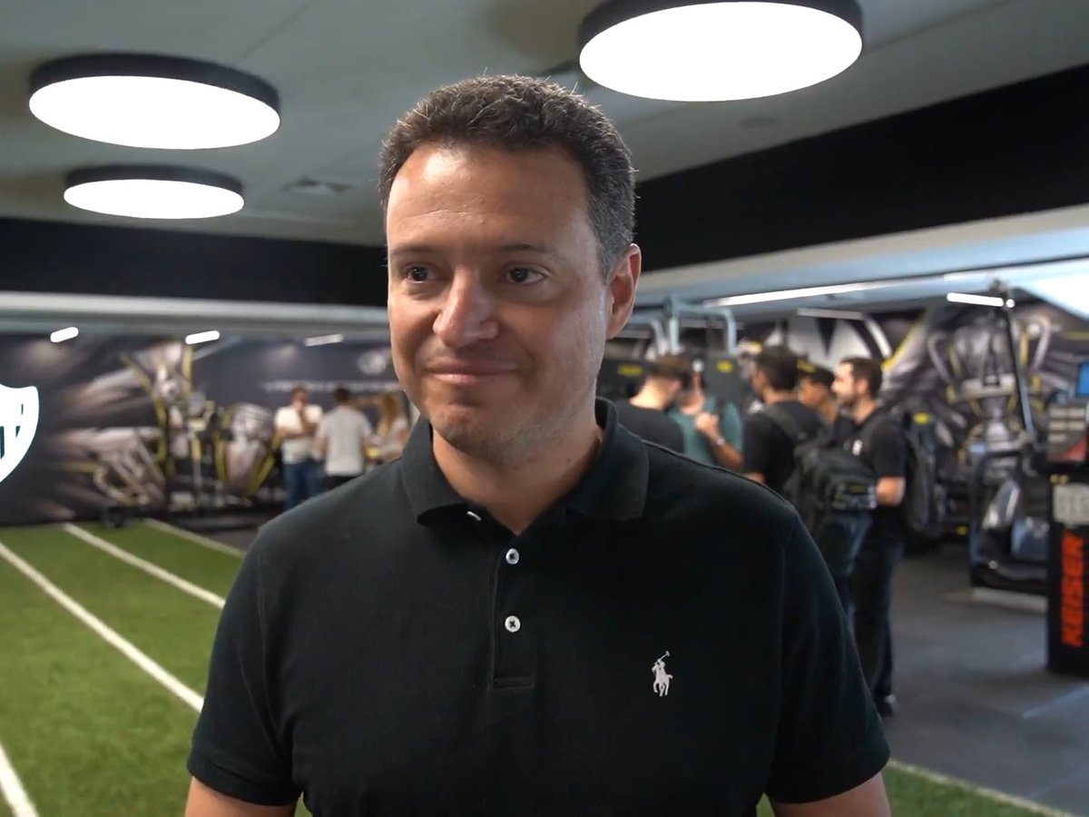 "A melhor academia do futebol brasileiro" 🎙️⚫⚪ Rafael Menin, acionista e integrante do Conselho de Administração do Galo, destaca a importância da inauguração da nova academia do time profissional e explica que esta é apenas a primeira de muitas melhorias previstas na Cidade do Galo.