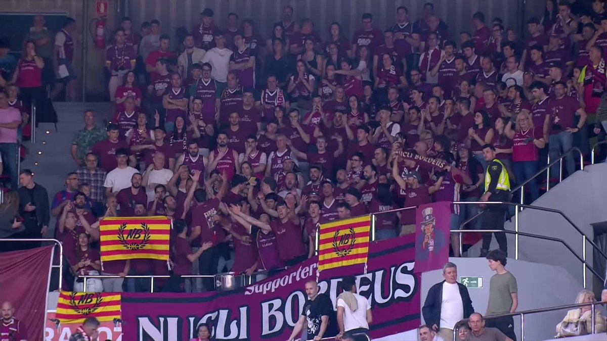 La definición perfecta de una afición completamente loca por su equipo. ❤️‍🔥 Hiopos HIOPOS LLEIDA 📺 DAZN España | #LigaEndesa