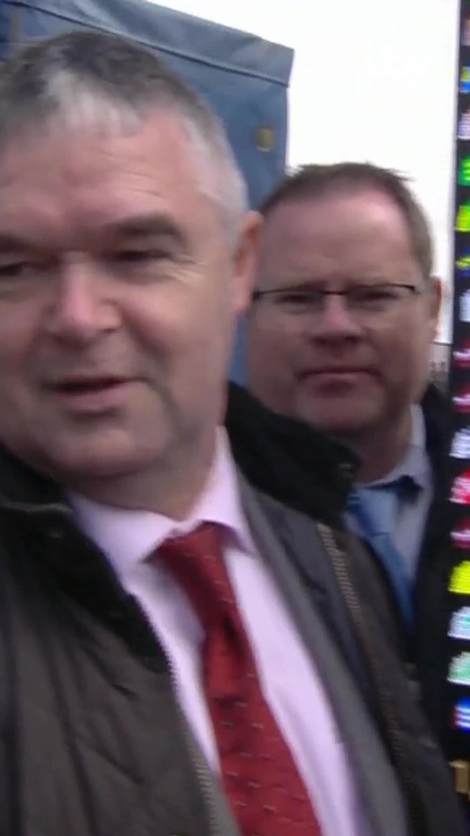£100k bet placed on I Am Maximus ✅ Wins the Grand National ✅ One punter has just won over £900k 💰! #ITVRacing