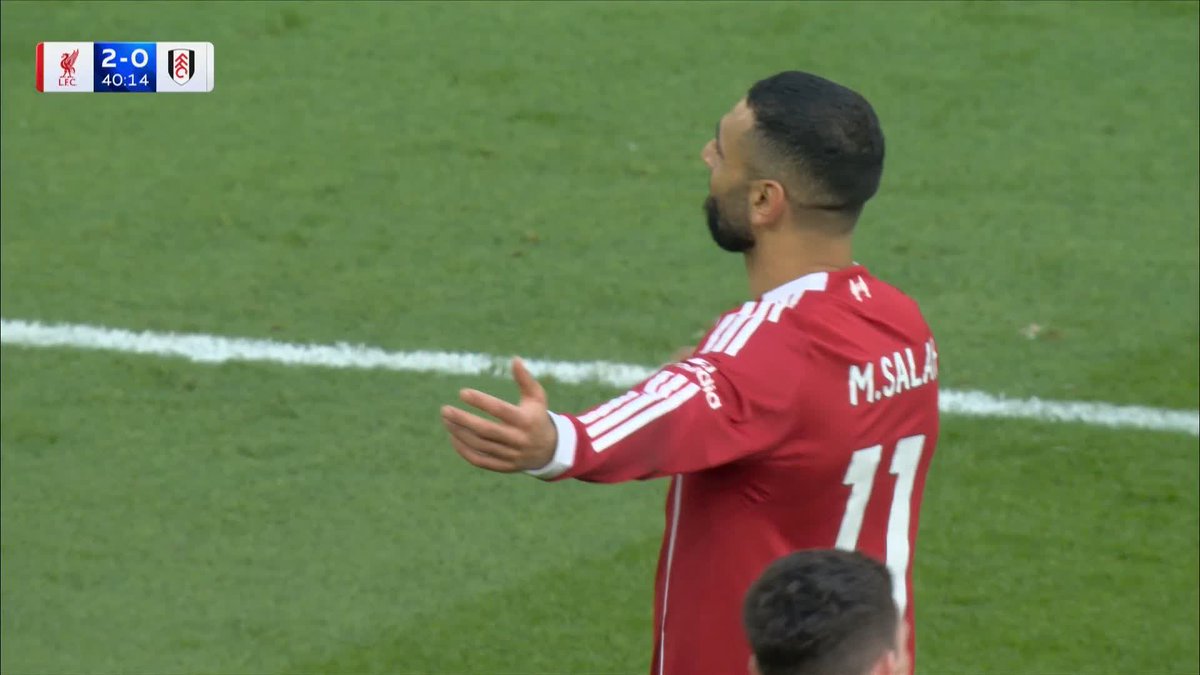 "He's still GOT IT!" 🎙️ Mo Salah with a sublime finish to double the Liverpool advantage!