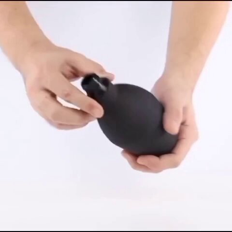 🔥 Decile adiós a los momentos incómodos 🔥 Preparáte para disfrutar cada encuentro con total confianza 😈 Usá la PERITA DE HIGIENE y sentite fresco, limpio y listo para todo 👅💦 ✨ Discreta, práctica y perfecta para llevar de viaje 📏 Tamaño ideal Gs. 130 mil 0972 601 631