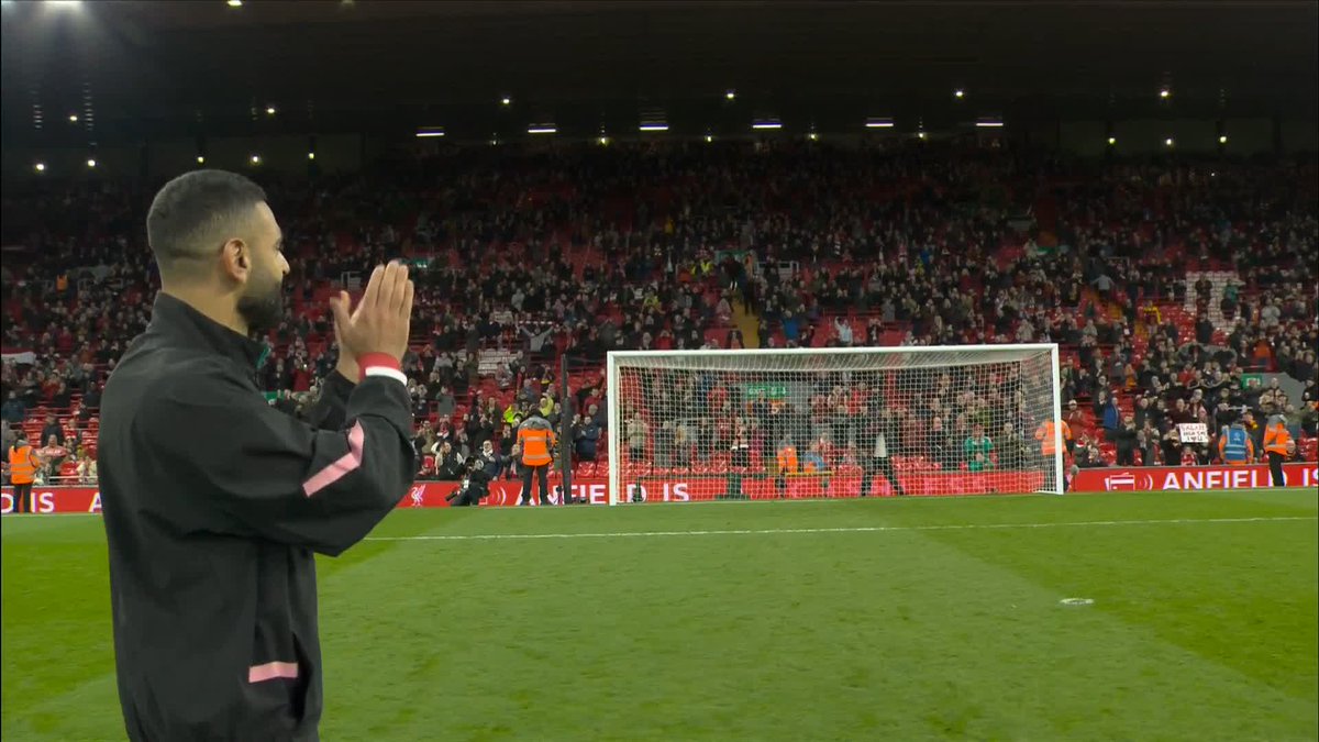 "He's going to miss those moments... he'll never forget that Liverpool crowd!" Mo Salah soaking up the Kop's ovation after scoring against Fulham 🥹