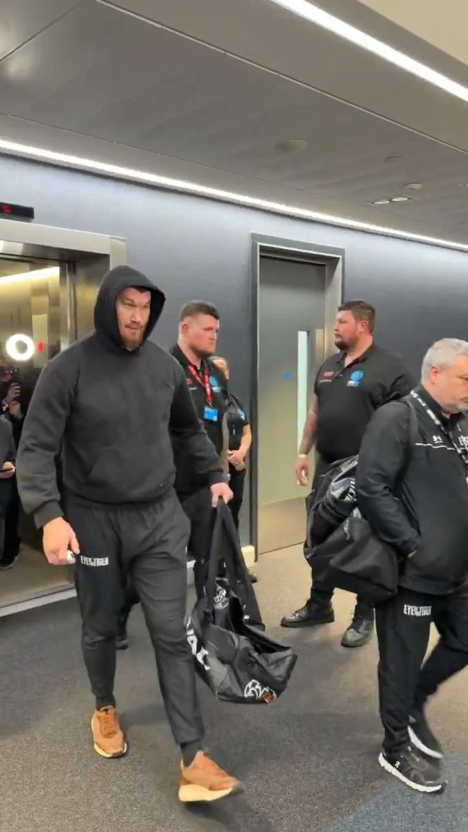 MAKHMUDOV IS IN THE BUILDING. TYSON FURY vs. ARSLANBEK MAKHMUDOV LIVE today only on Netflix 2 PM ET | 11 AM PT | 7 PM UK #FuryMakhmudov