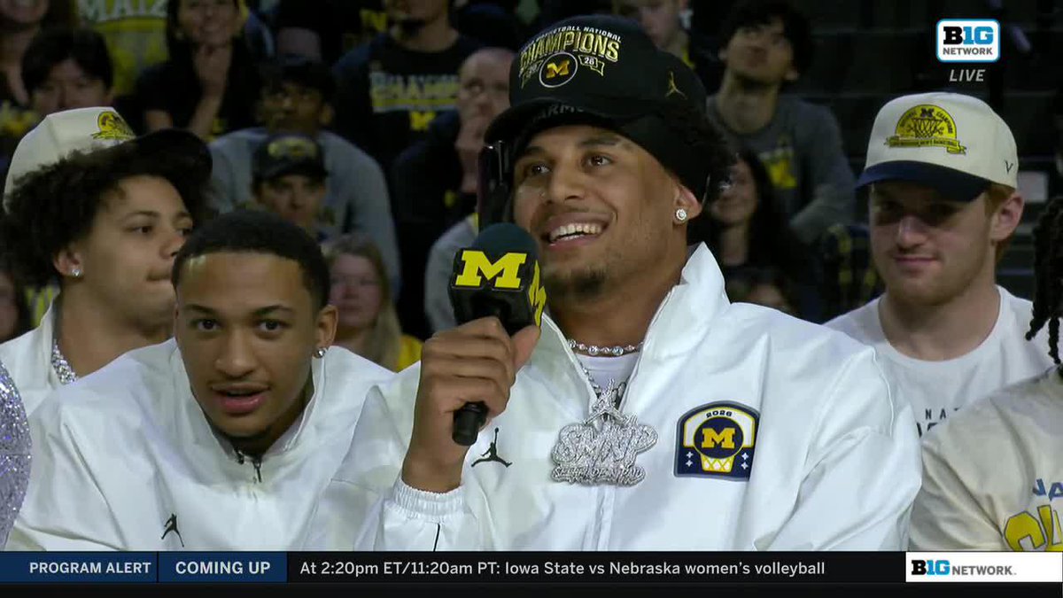 Yaxel Lendeborg’s message to Michigan fans: “If I could come back and play five more years, I would." (h/t Big Ten Men's Basketball)
