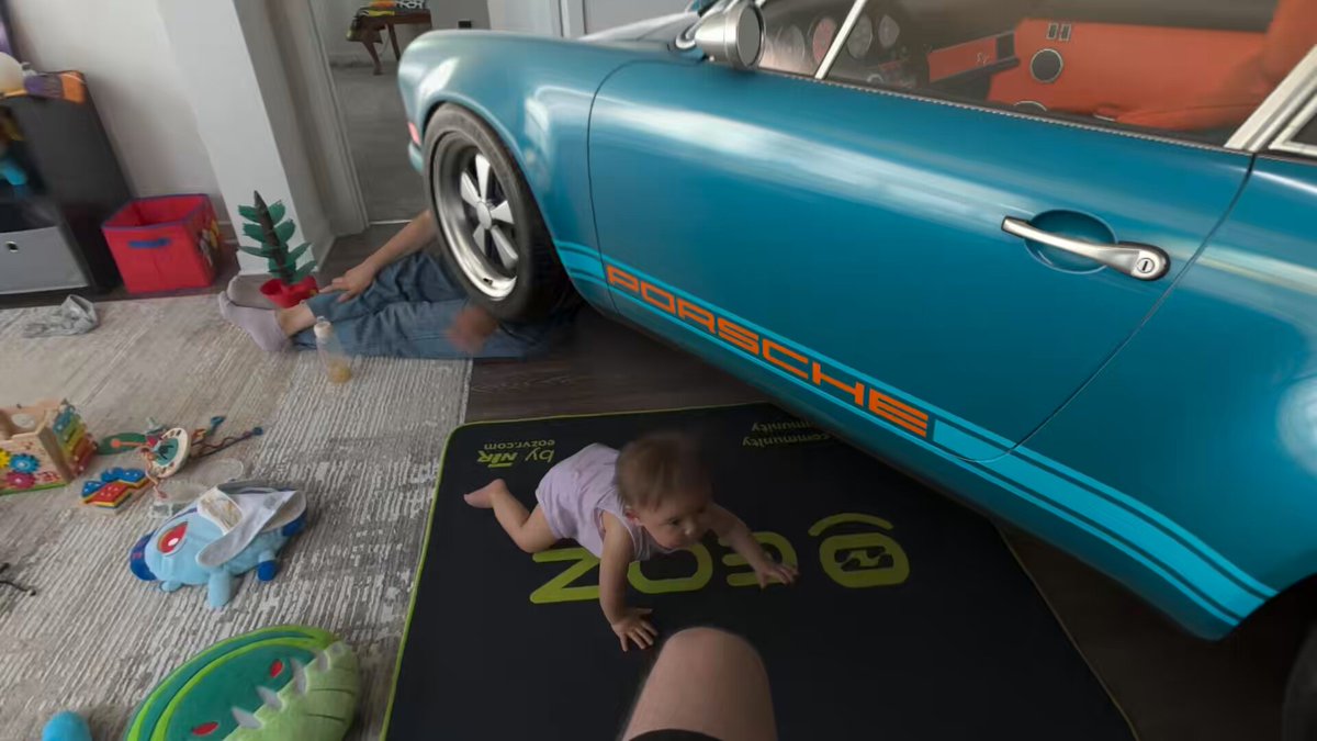 A clip I recorded a couple of weeks ago when I was trying a Virtual Car Showroom app I decided not to upload it back then. But now I think I should because it’s just kinda funny