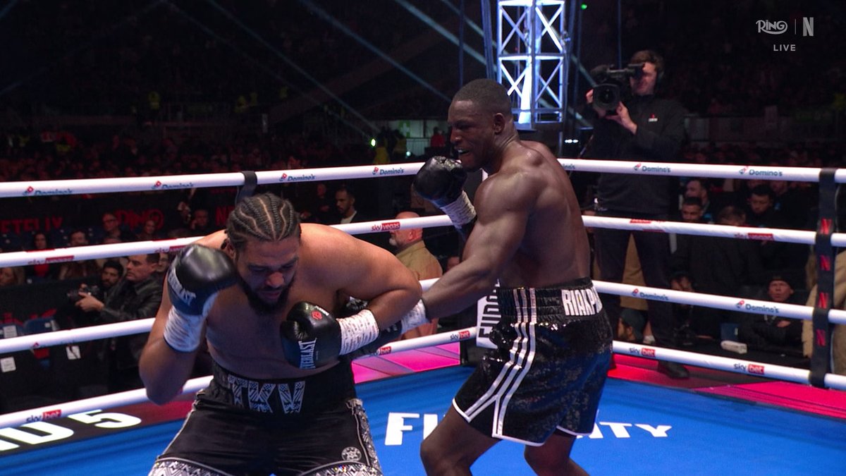 RICHARD RIAKPORHE WAS LANDING HAYMAKERS ON JEAMIE TSHIKEVA 😤 #FuryMakhmudov is LIVE on Netflix!