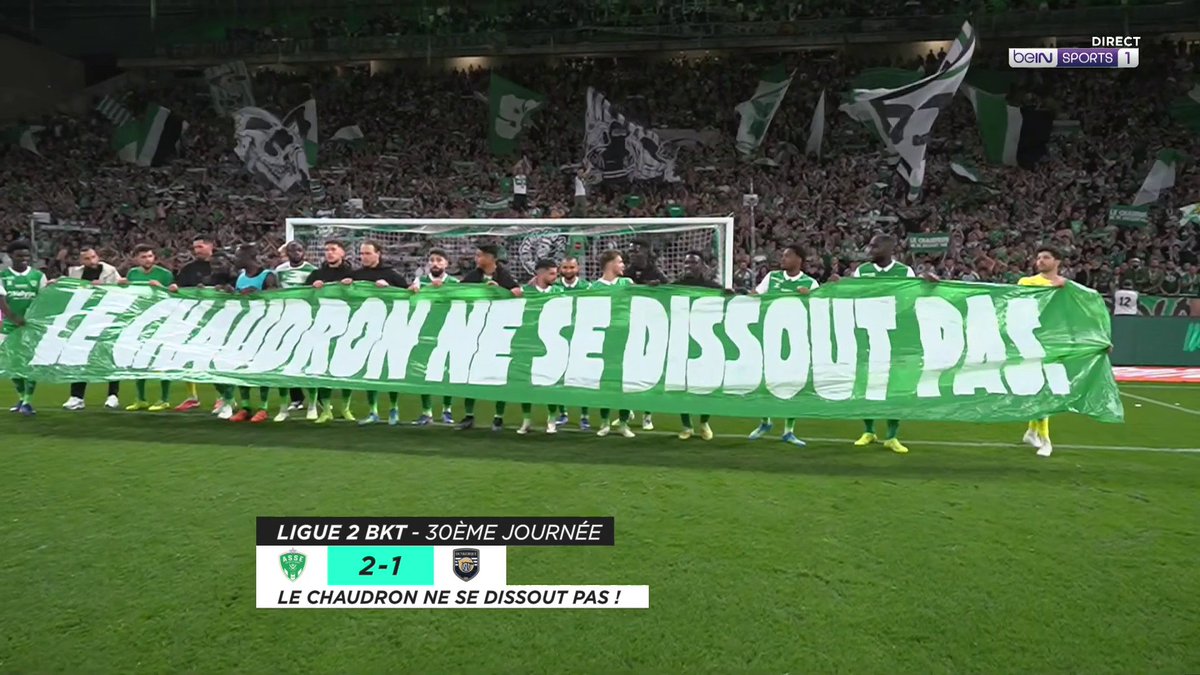 [📺 LIVE] 🇫🇷 #Ligue2BKT "Le Chaudron ne se dissout pas" 🟢 Le message des Stéphanois avant la convocation au Ministère de l'Intérieur pour une possible dissolution des groupes ultras des Magic Fans et des Green Angels. #beINLigue2 #ASSEUSLD