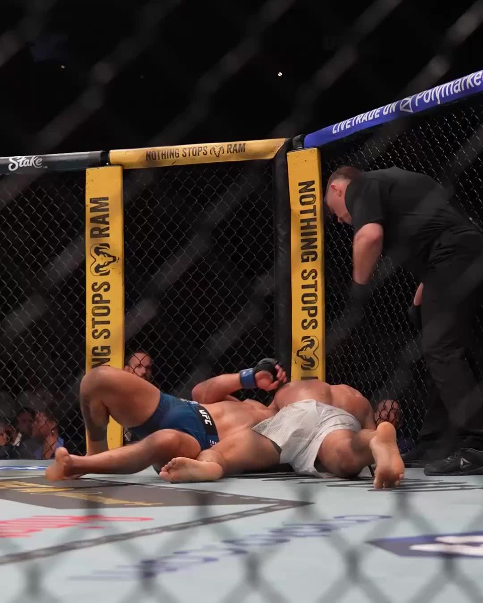 The cageside footage of @Gamer_MMA submission win 📸 #UFC327