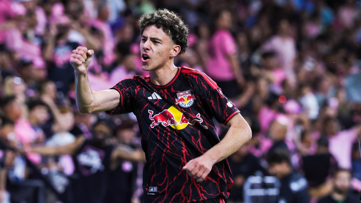 Quite a week to turn 17... Adri Mehmeti's first in Major League Soccer! Eighteen-year-old Julian Hall - again - with the work for the assist. #RBNY | Audi USA