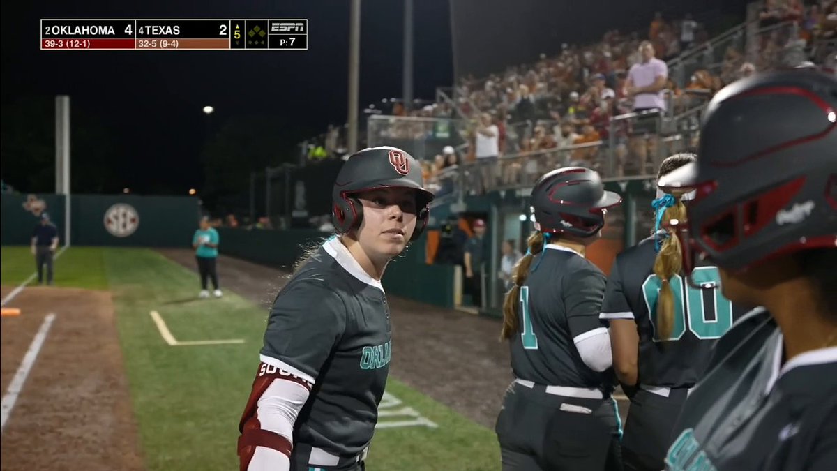 KENDALL WELLS 3-RUN HOME RUN TO GIVE OKLAHOMA THE LEAD 🚨
