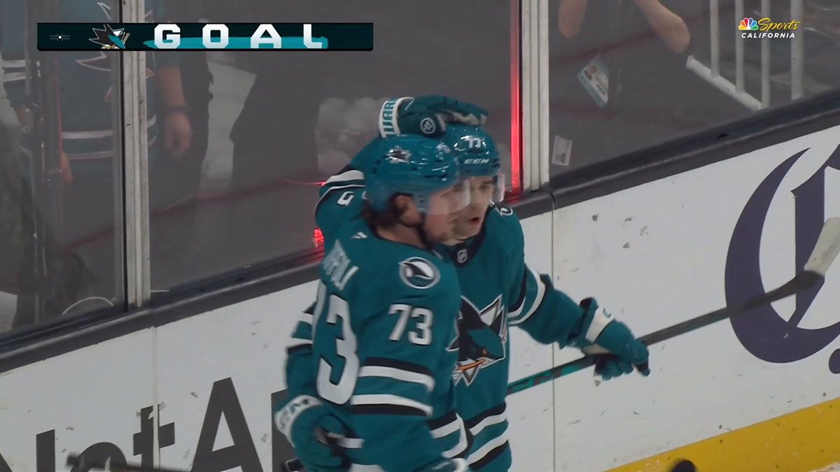 MISA ➡️ DICKINSON ➡️ TOFFOLI It's 2-1 for the San Jose Sharks! 📺: Sportsnet or stream on Sportsnet+ ➡️