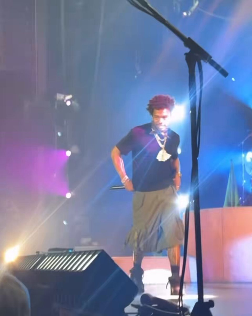 Mariah the Scientist brought out Lil Baby in Atlanta to perform “Always n Forever” together for the first time ever!