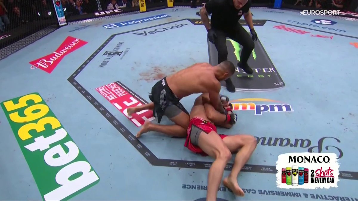 🤯 UN DESENLACE INCREÍBLE 🏆 𝐂𝐚𝐫𝐥𝐨𝐬 𝐔𝐥𝐛𝐞𝐫𝐠 noquea a Jiri Procházka literalmente cojo y es el nuevo campeón del peso semipesado #UFC327 #UFCHBOMax
