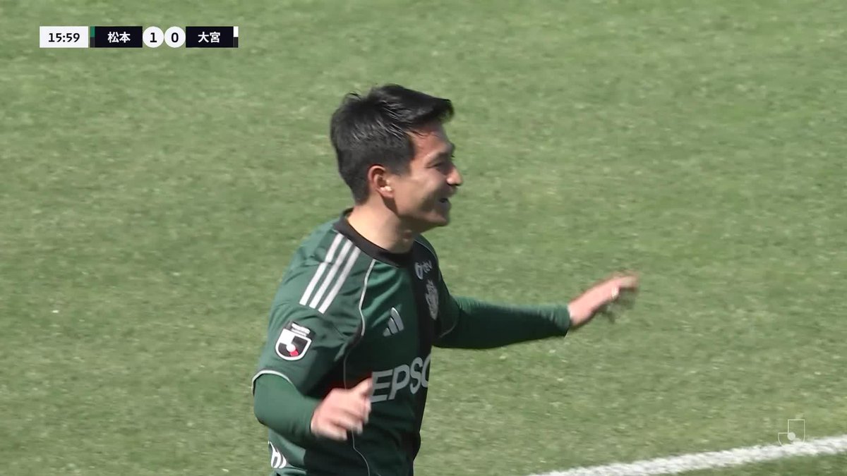 アクロバティックなパフォーマンスを披露🤸 🎦 ゴール動画 🏆 明治安田Ｊ２・Ｊ３百年構想リーグ 地域リーグラウンド 第10節 🆚 松本vs大宮 🔢 1-0 ⌚️ 16分 ⚽️ 村越 凱光（松本） #Ｊリーグ