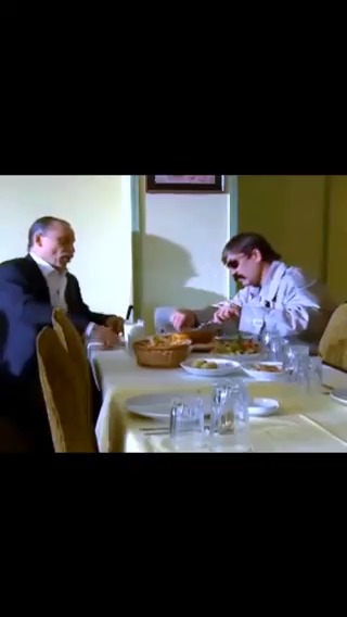 Kurtlar Vadisi'nde Akrep Bekir'le Pala'nın kaburga dolması yedikleri sahnedeki jest, mimik, oyunculuk > Tüm Eşref Rüya bölümleri