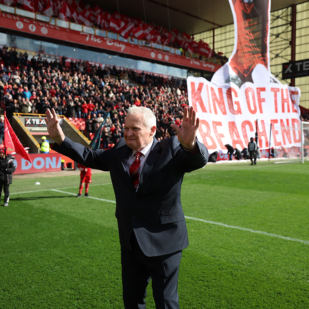 Pittodrie rises to applaud Joey Harper ❤️