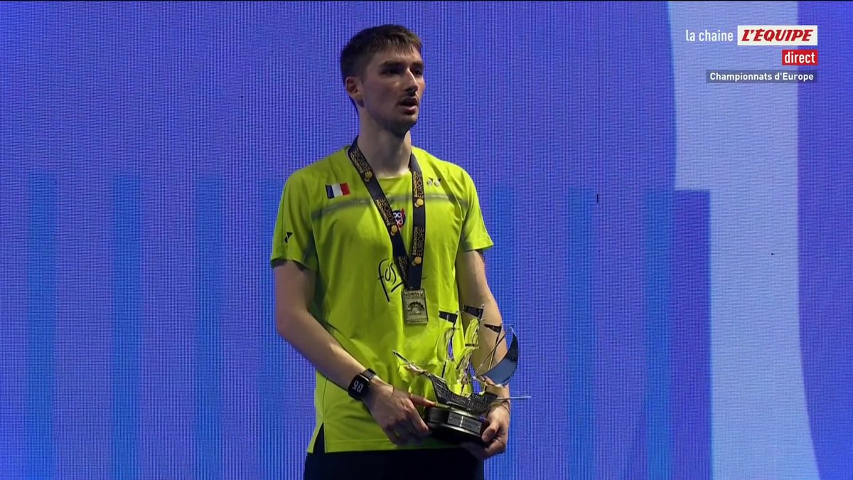 🇫🇷 Trois Français sur le podium des Championnats d'Europe de badminton, quelle belle image ! #lequipeBADMINTON