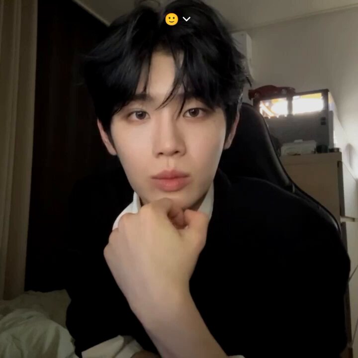🐥 about the comeback songs... i think all of them are really good. i'm not sure how to say it but... there's a very very very different tone to each song so please look forward to it. 🐥 as for my pick... there's no way i can tell you my pick. i can't tell you my pick!