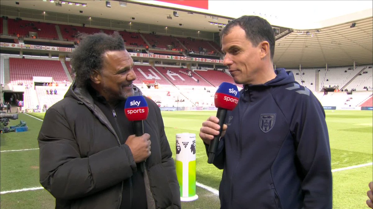 "It's all about the teamwork, from the top to the bottom" Regis Le Bris on the secret behind Sunderland's success since promotion to the Premier League 👀