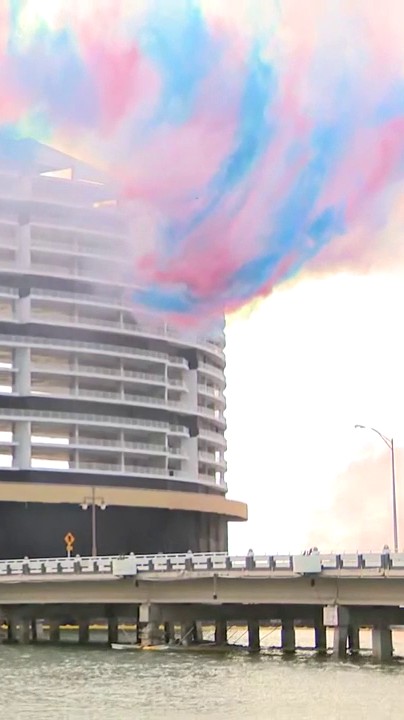 Engineers implode Mandarin Oriental Miami in Brickell Key