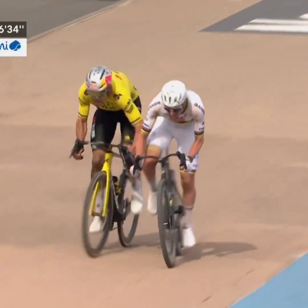 TADEJ POGACAR vs WOUT VAN AERT SPRINTING ON THE VELODROME FOR PARIS-ROUBAIX VICTORY! 🔥