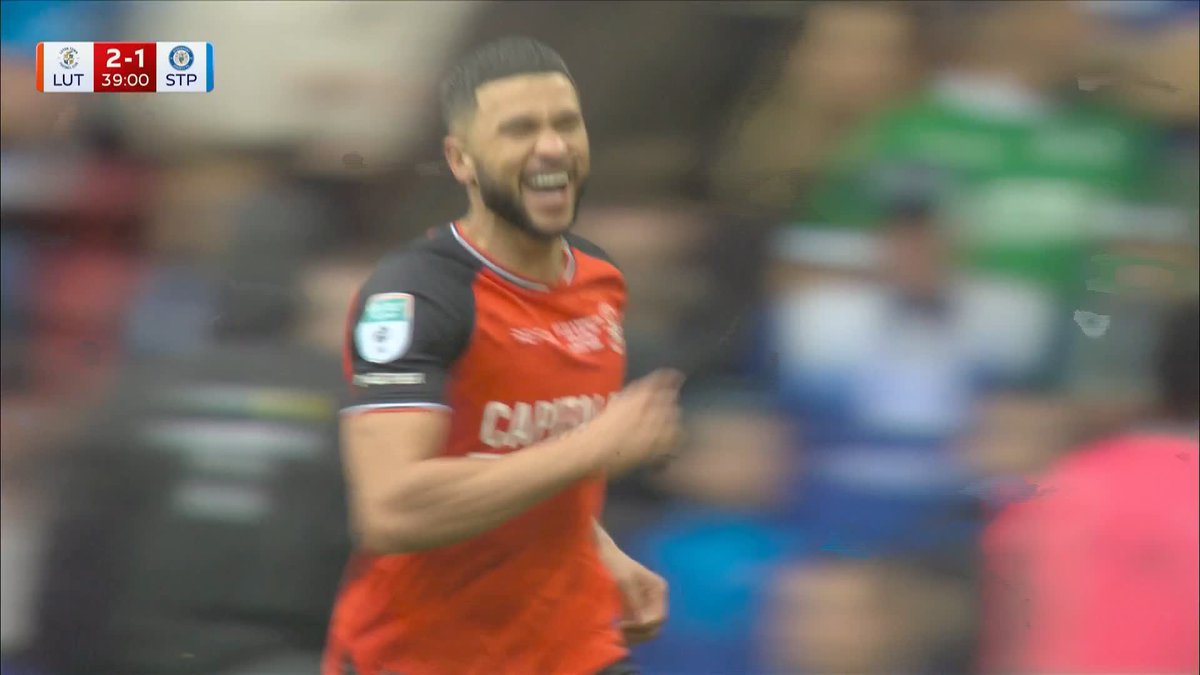 Nahki Wells with a brilliant touch and finish to put Luton Town 2-1 up 🤯