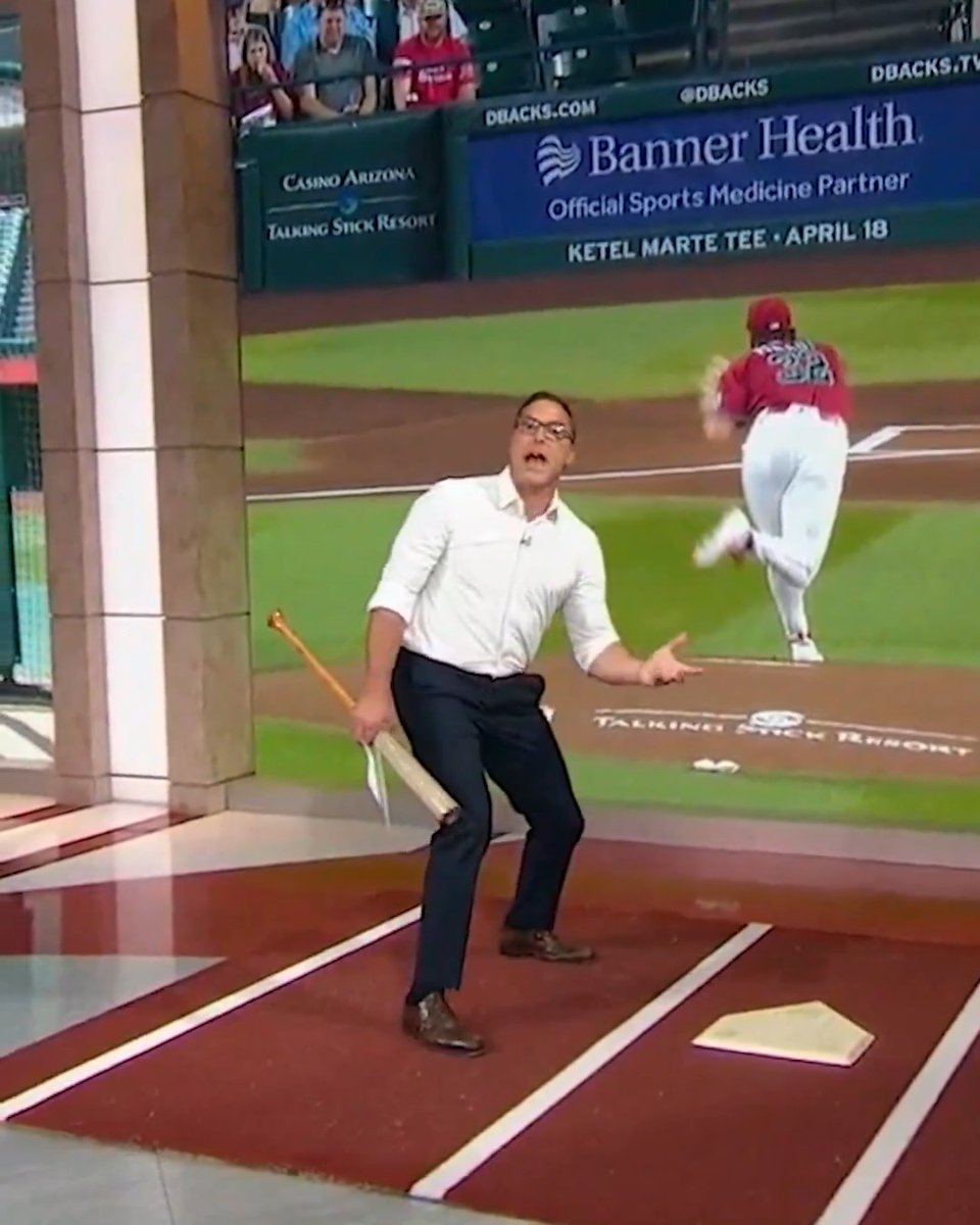 Hitters need to be on time and be ready! ⏱️✅ Mark DeRosa explains hitters' need for a "yes, yes, no" mindset when taking a pitch at the plate.