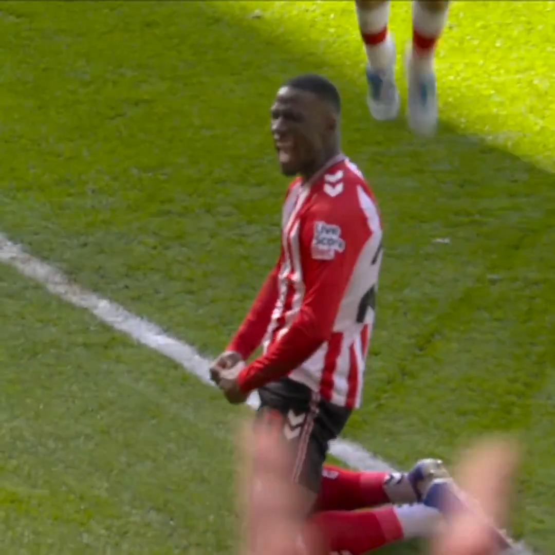 SUNDERLAND BEAT SPURS. Roberto De Zerbi's first match at the helm of Tottenham ends in defeat as their relegation crisis deepens.
