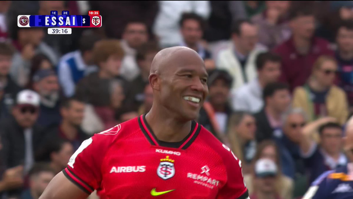 Teddy Thomas with a big try just before half time! 🔥 Advantage to Toulouse at the interval 🔴 #InvestecChampionsCup
