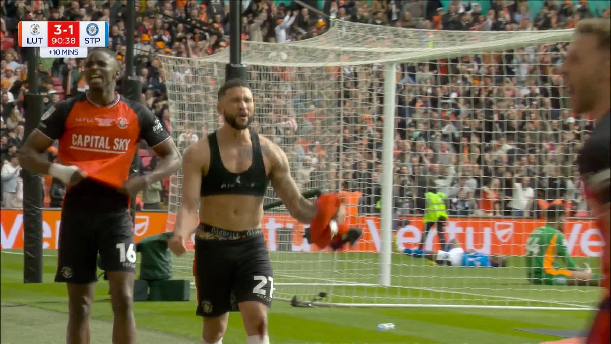 Nahki Wells has surely won the Vertu Trophy for Luton Town now 💥