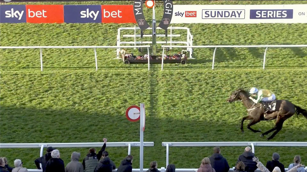 Back to back wins for Jim Goldie! 🥇🥇 Montezuma takes Sky Bet Price Boosts Handicap! #ITVRacing | Paul Mulrennan | Jim Goldie Racing