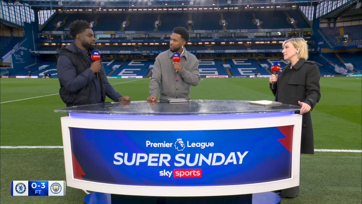 "I know how selfish you could be on a football field!" "And in life!" "You went too far with that one Kelly!" Daniel Sturridge catching strays when analysing forwards playing in wide areas 😅🧠