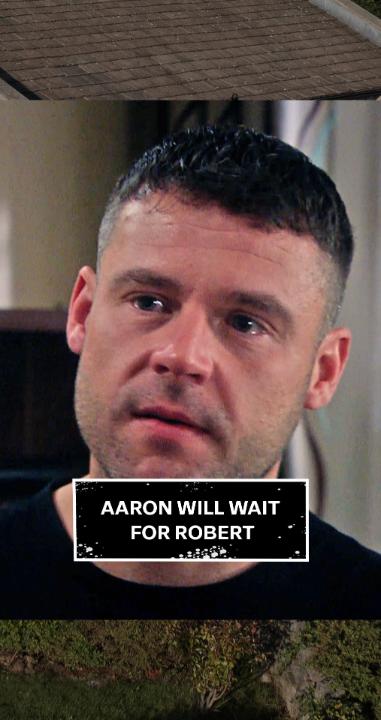 Aaron waiting for Robert 🥺❤️ #Emmerdale