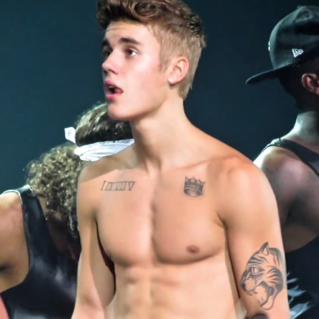 "who wants to be my baby?" Throwback to Justin Bieber performing Baby at the Believe Tour