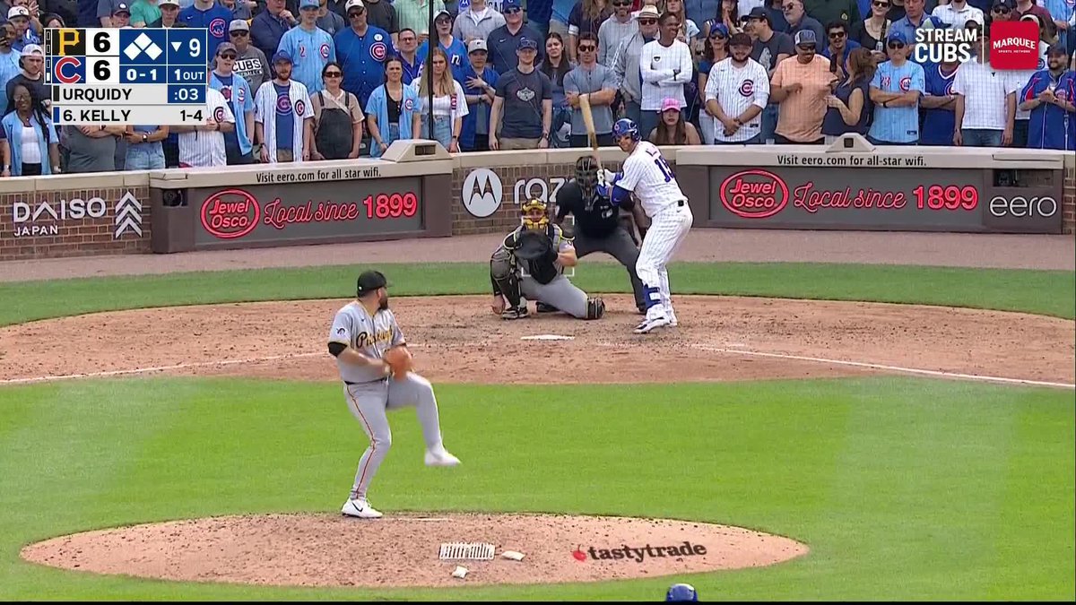 CARSON KELLY WALKS. IT. OFF. 🗣️ PLAY THAT SONG!!!!!