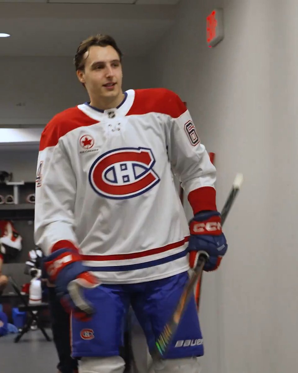 Officiellement le premier jour de sa carrière dans la LNH 🥹 Welcome to the show, David Reinbacher! #GoHabsGo