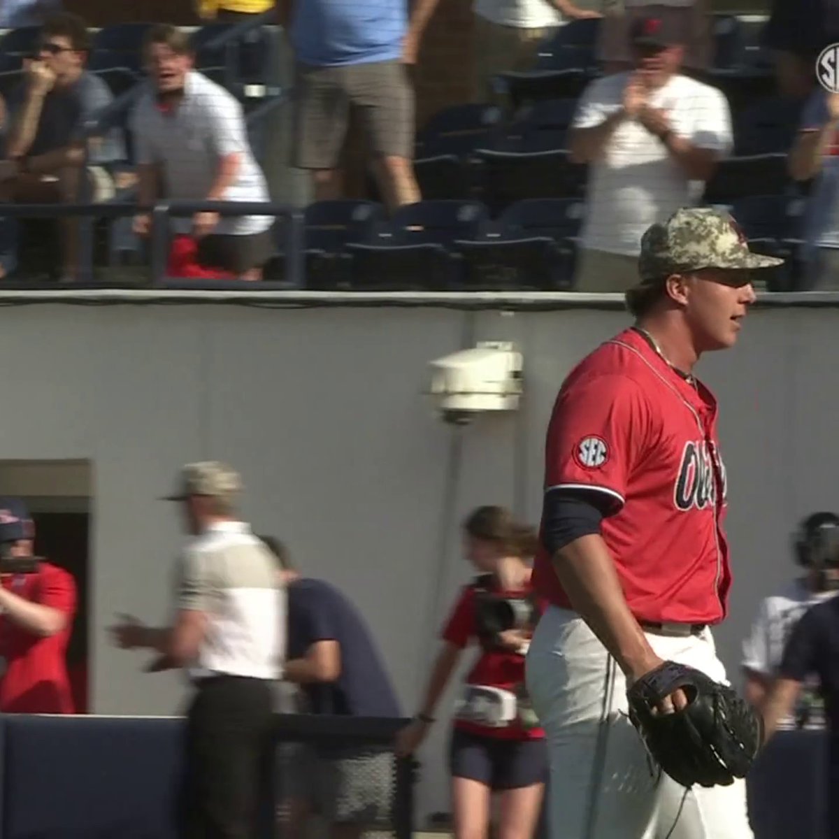 HOTTY TODDY SWEEP 🧹 No. 25 Ole Miss Baseball gets the sweep against No. 24 LSU 🔥