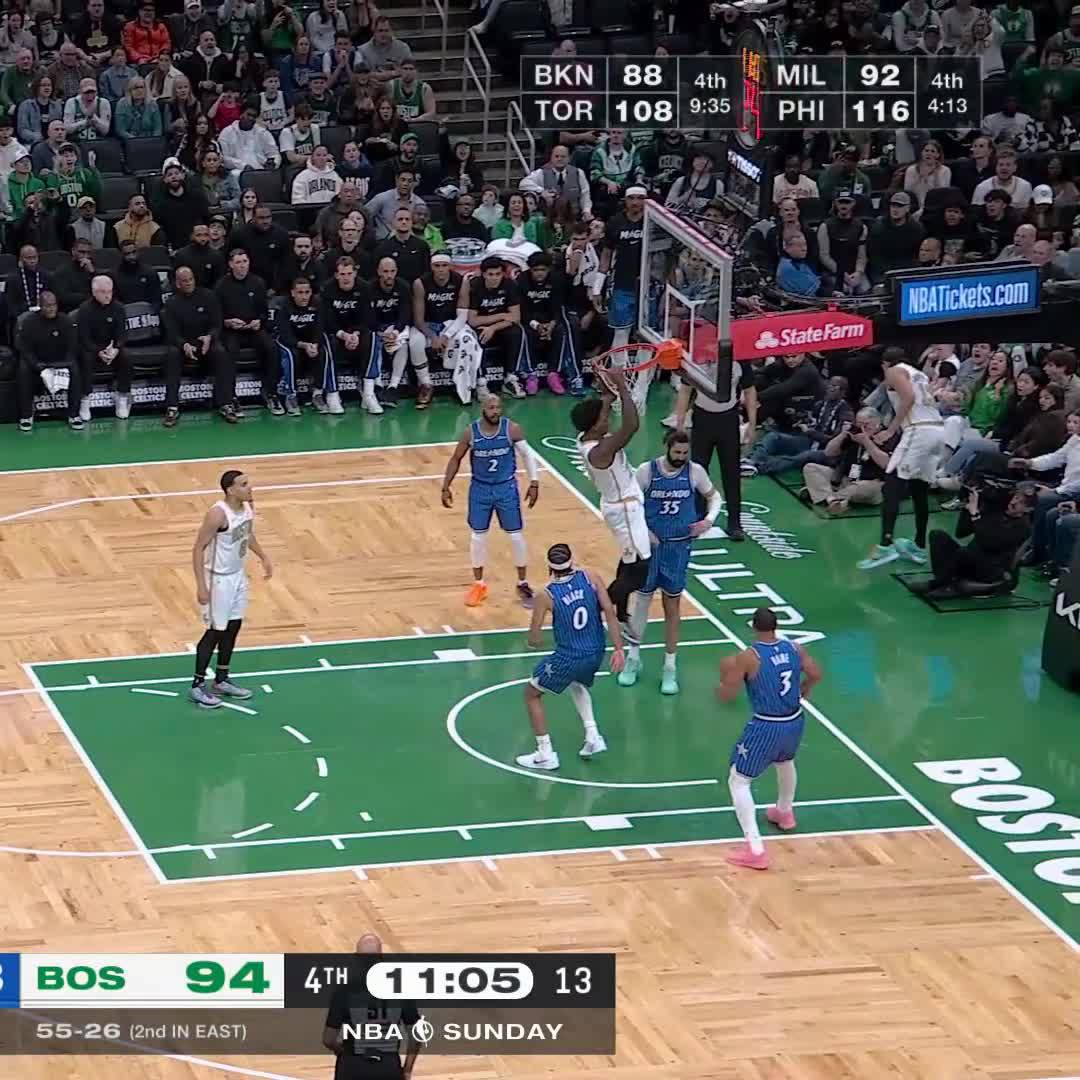 A dime &amp; a dunk 👏