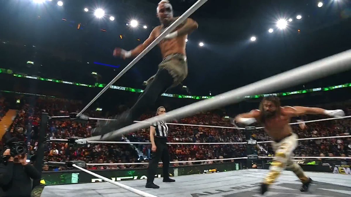 LMAOOOOO DARBY THROWING HIMSELF LIKE A BULLET MID ANDRADE AURA FARM #AEW #AEWDynasty
