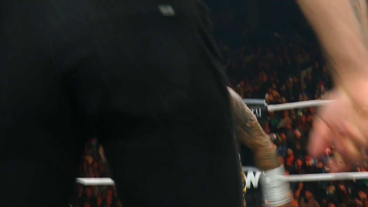 OSPREAY WITH A HIDDEN BLADE RIGHT OUT OF THE GATE! Watch #AEWDynasty LIVE on HBO Max PPV