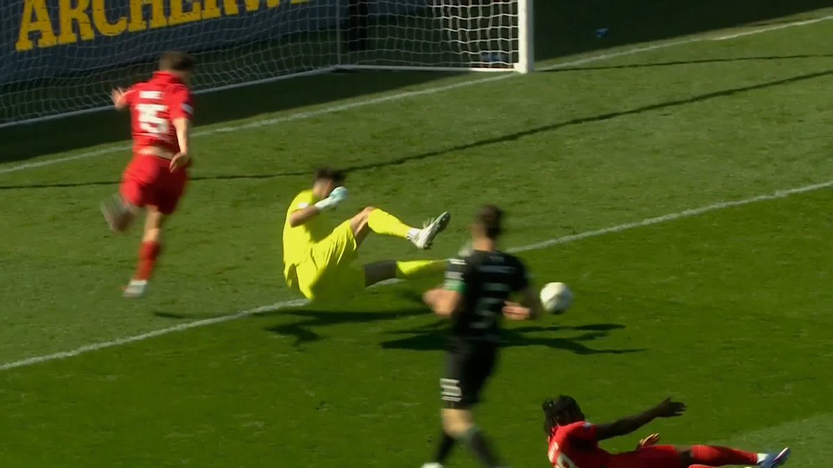 🗣️ "In fairness to him, the decision is right in the end..." Ref Watch discuss Grant Hanley's red card in Hibs' defeat at Aberdeen, questioning why it wasn't spotted in real time ⤵️