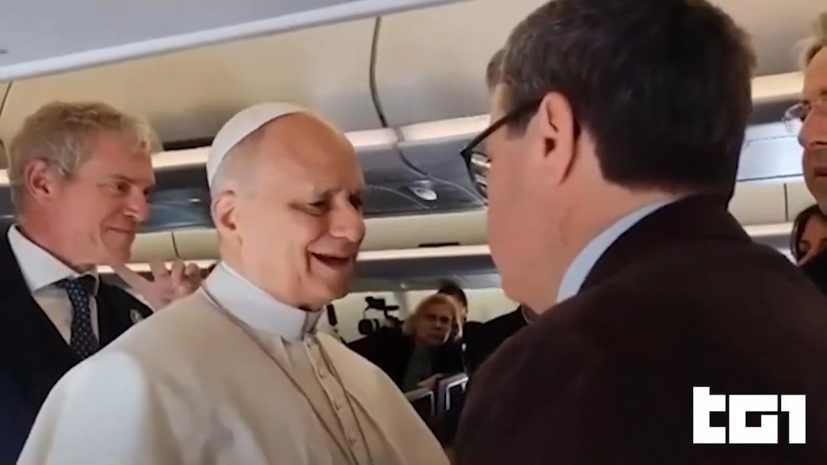 Papa Leone risponde a Trump: "Non ho paura della sua amministrazione. Non sono un politico, non voglio il dibattito con lui. Il messaggio è finirla con le guerre e promuovere la pace"