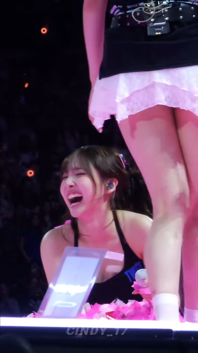 Nayeon keeps going "no more confetti" while having the biggest smile on her face 😭