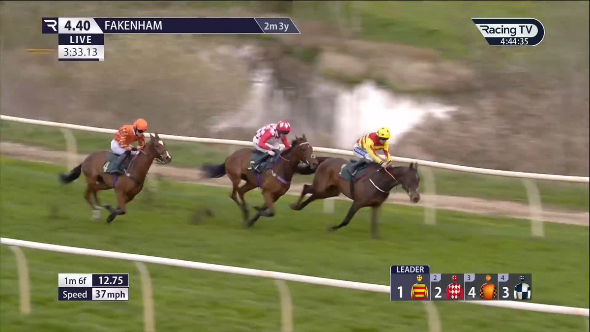 Hat-trick for Sean Bowen ๐ฅ The champion jockey guides Jamada to victory for Olly Murphy in the Weatherbys Design & Print Maiden Hurdle Fakenham Racecourse