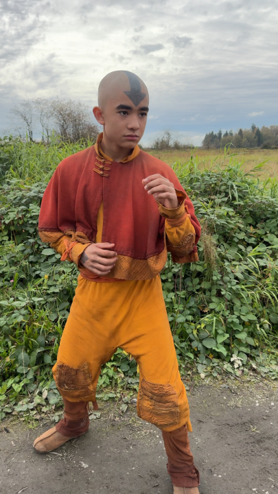 💥 CHOOSE YOUR FIGHTER 💥 Season 2 of AVATAR: THE LAST AIRBENDER premieres June 25, only on Netflix.