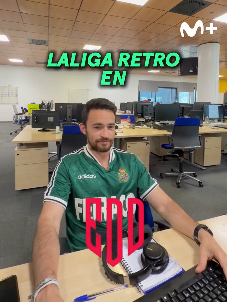 Ese fútbol. Esas camisetas. Esas celebraciones. 🔙 𝑨𝒒𝒖𝒆𝒍𝒍𝒐𝒔 𝒎𝒂𝒓𝒂𝒗𝒊𝒍𝒍𝒐𝒔𝒐𝒔 𝒂𝒏̃𝒐𝒔... en El Día Después en Movistar Plus+. 📎 Disfruta de todo #ElDíaDespués GRATIS registrándote con tu correo en
