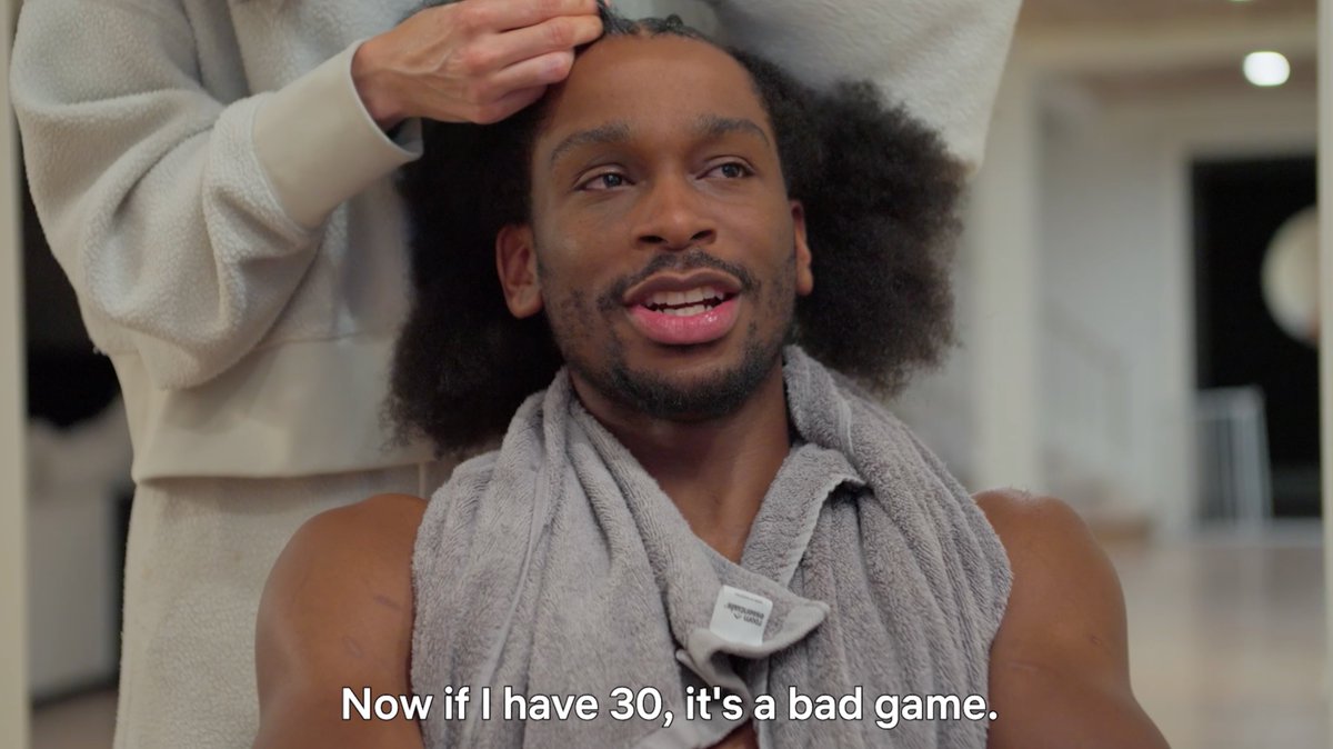 “If I have 30, it’s … I mean it’s below my average.” 😳 Shai Gilgeous-Alexander doesn't consider 30 points a 'good game' anymore in his standards. Elite mentality 😤 📺 Starting 5 Season 2