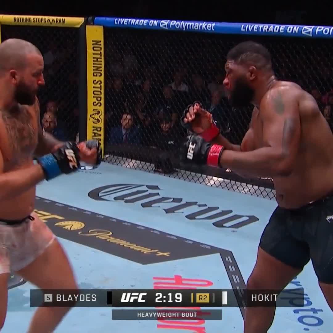 It took 4 years for a heavyweight fight to win a UFC fight of the night bonus. The last fight to win it before this, Ciryl Gane vs. Tai Tuivasa (2022)